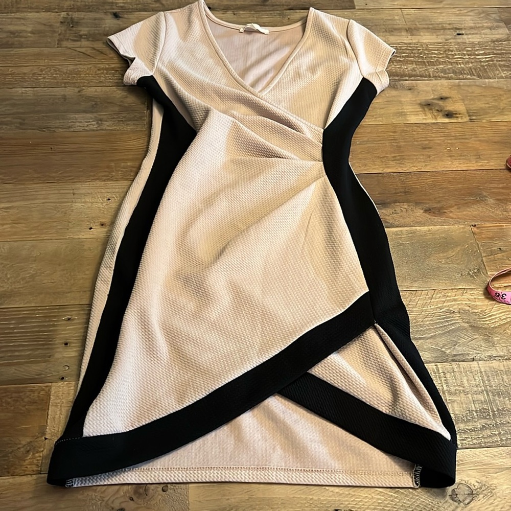 LOVE CULTURE Tan and Black DRESS Small